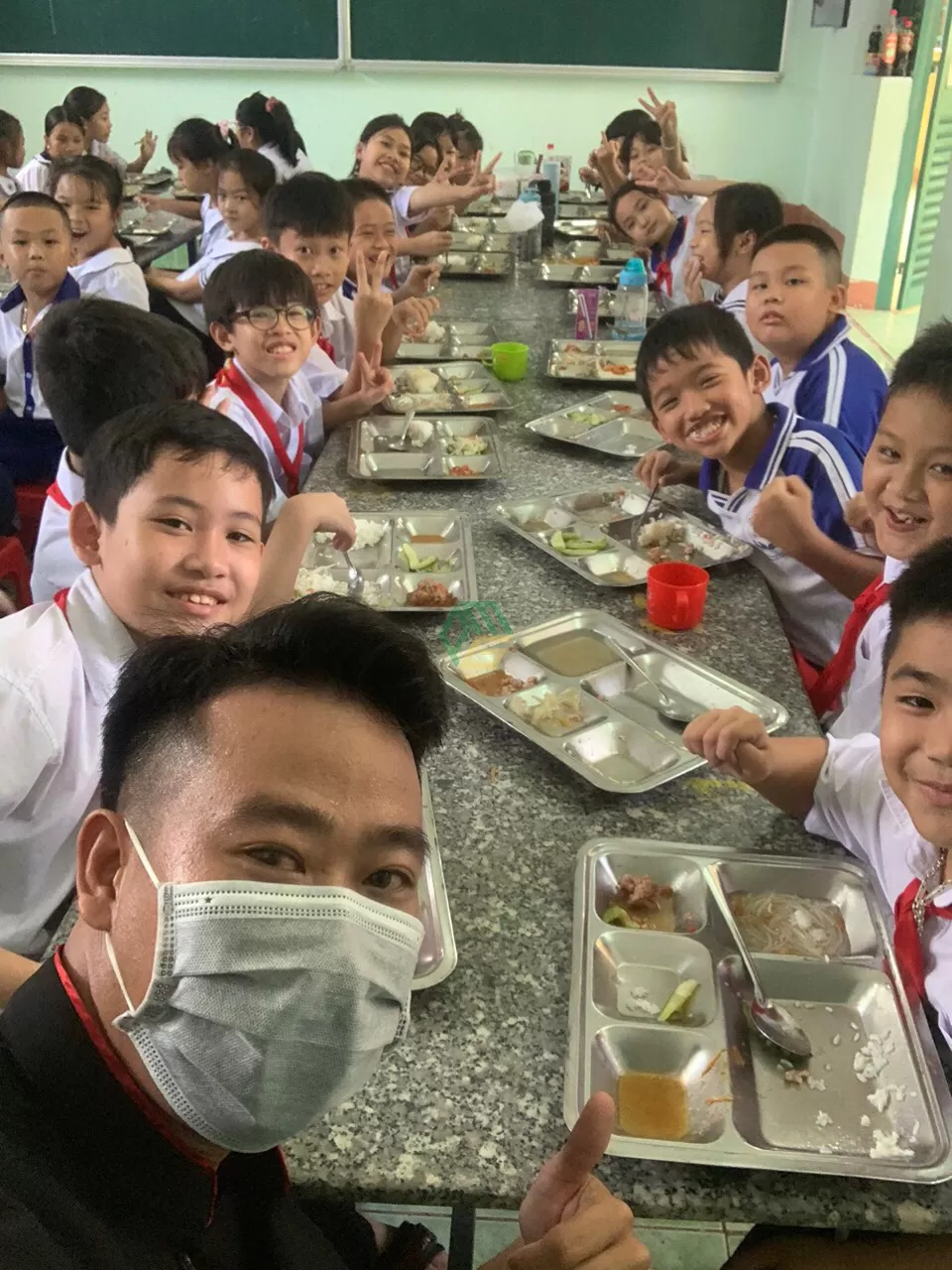 Suất ăn công nghiệp 20k