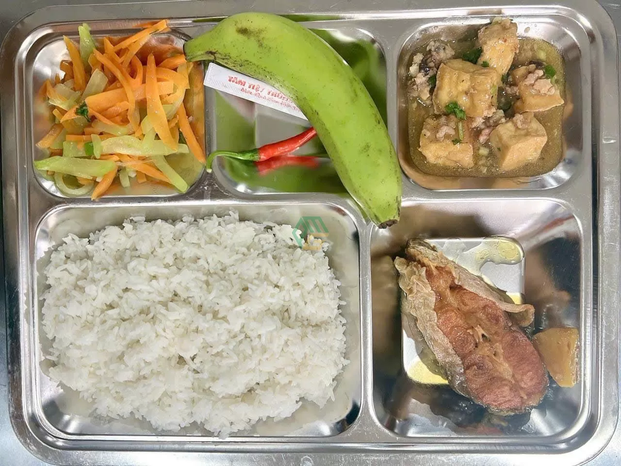 suất ăn công nghiệp 25k