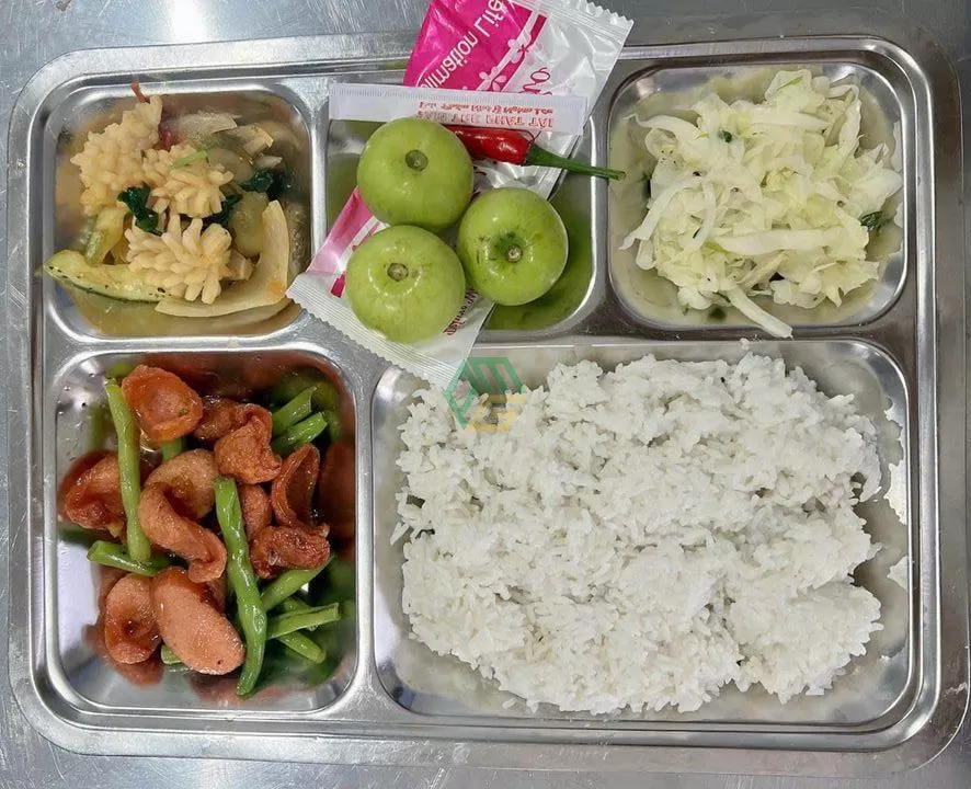 suất ăn công nghiệp 25k