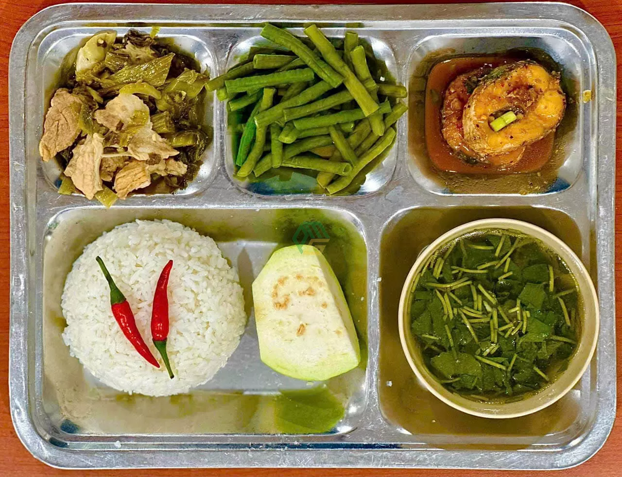 suất ăn 25k