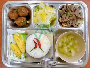 Suất ăn công nghiệp 30k