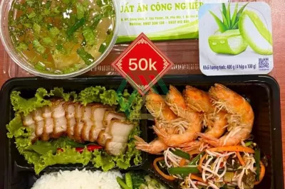 Suất ăn công nghiệp 50k cho chuyên gia: Giải pháp tối ưu và đa dạng dinh dưỡng