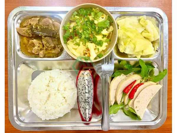 Suất ăn công nghiệp 27k