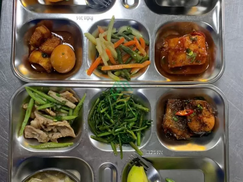 Suất ăn công nghiệp 20k